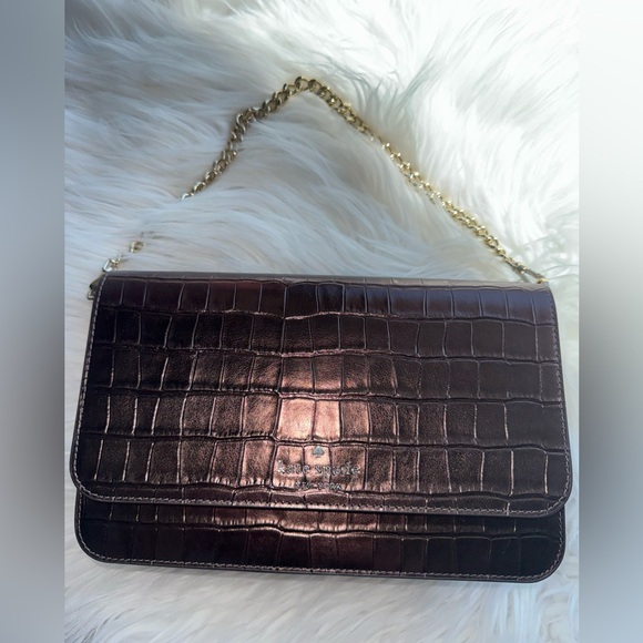 Kate Spade Madison Croc Embossed
Willow Medium
Crossbody - Picture 7 of 13